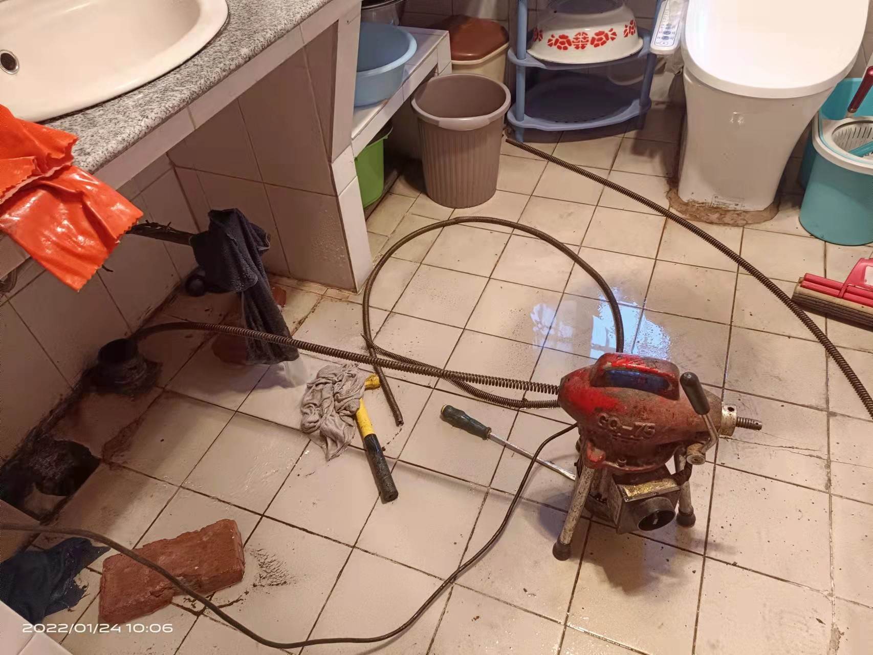 美兰疏通厨房下水道，地漏疏通