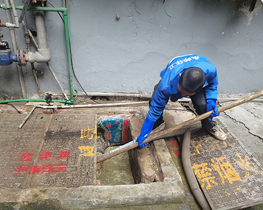 美兰清掏化粪池